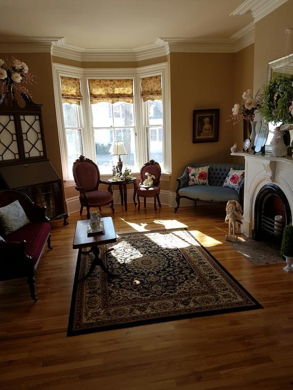 Quartermain House Bed & Breakfast Fredericton Bagian luar foto