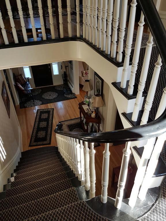 Quartermain House Bed & Breakfast Fredericton Bagian luar foto