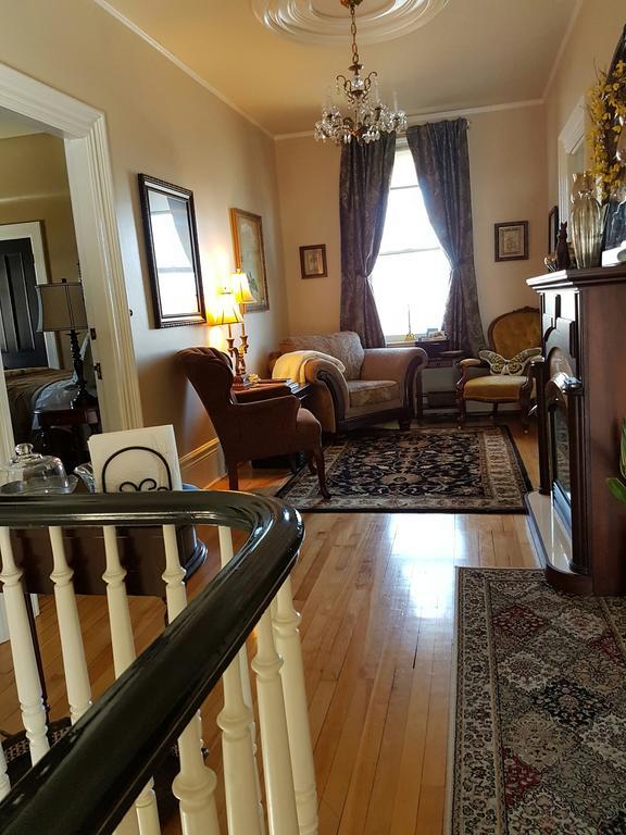 Quartermain House Bed & Breakfast Fredericton Bagian luar foto